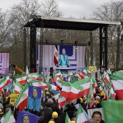 The grand rally of Iranians on the 46th anniversary of the anti-monarchic revolution in Paris- 8 February 2025