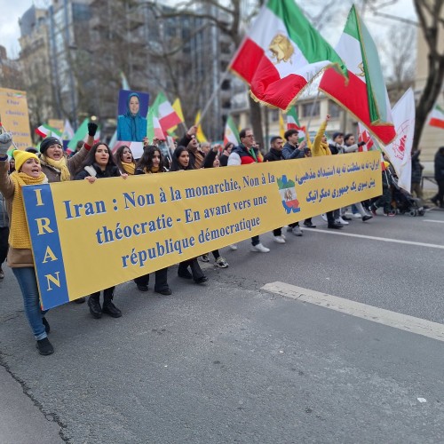 The grand rally of Iranians on the 46th anniversary of the anti-monarchic revolution in Paris- 8 February 2025